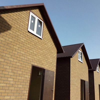 Фaсадная плитка Hauberk коллекция Кирпич цвет Песчаный на фасаде дома фото 7